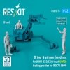 RESKIT RSF72-0073 Driver & airmen (modern) (3 pcs) (MHU-83 D/E lift truck UPPER loading position for RSK72-0009) (3D Printed) 1/72